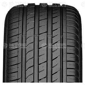 Roadstone N`Fera SU1 245/40 R20 99Y